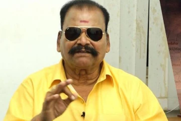 மேடையில் கேவலமாக நடந்து கொண்டு அசிங்கப்படுத்திய இயக்குனர்.. மொத்தமாக வெச்சு செய்த பயில்வான்