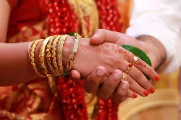 முன்னாள் காதலனை மணந்த பேராசிரியைக்கு காதலி செய்த கொடூரம் ; சினிமாவை மிஞ்சிய சம்பவம்