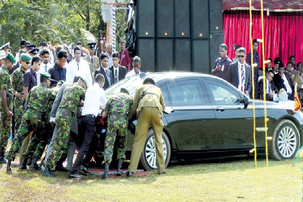 ஜனாதிபதி செயலக வாகன பழுதுபார்ப்புக்கு ரூ.65 கோடி செலவு | 65 Crore To Repair Presidential Office Vehicles