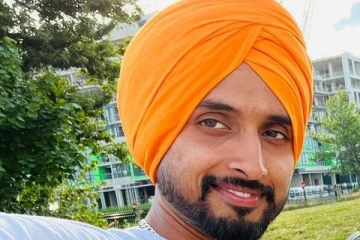 அவன் உயிரிழந்தது இந்தியாவிலிருக்கும் அவனது தாய்க்குத் தெரியாது: கனடாவில் கொல்லப்பட்ட இளைஞரின் தந்தை கண்ணீர்