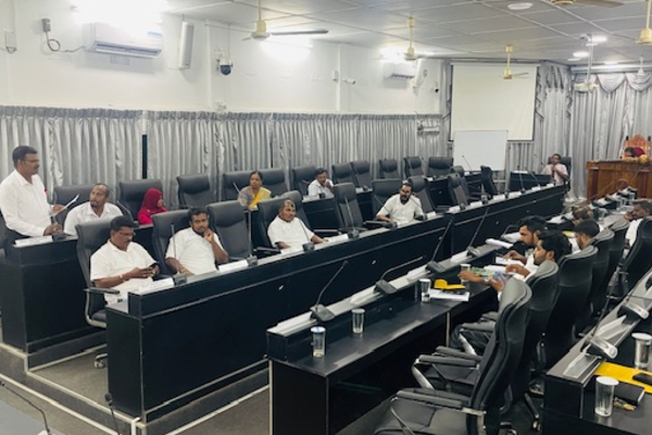 இரவு வரை நீடித்த யாழ். மாநகர சபையின் நேற்றைய அமர்வு | Jaffna Municipal Council Session Held Long Time