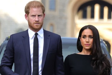 அரச குடும்பத்தில் தரம் தாழ்த்தப்பட்ட ஹரி-மேகன்! ராணியின் மரணத்திற்கு பிறகு புதுப்பிக்கப்பட்ட அதிகாரபூர்வ வலைப்பக்கம்