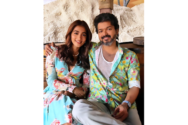 இந்த சூப்பர்ஹிட் படத்தில் நடிக்காமல் பீஸ்ட் படத்தில் நடித்த பூஜா ஹெக்டே.. தவறிப்போன வாய்ப்பு | Pooja Hegde Missed To Act In This Superhit Movie