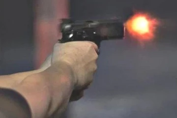 වෙඩි තැබීමකින් තරුණියක් ජිවිතක්ෂයට..