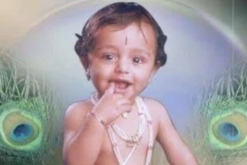 இந்த புகைப்படத்தில் இருக்கும் குழந்தை யார் தெரியுமா.. இந்திய சினிமாவின் உச்ச நட்சத்திரம்