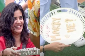 பிக் பாஸ் வீட்டுக்குள் சௌந்தர்யாவின் காதலர்.. புரொபோஸ் செய்த சௌந்தர்யா!! ரொமான்டிக் வீடியோ