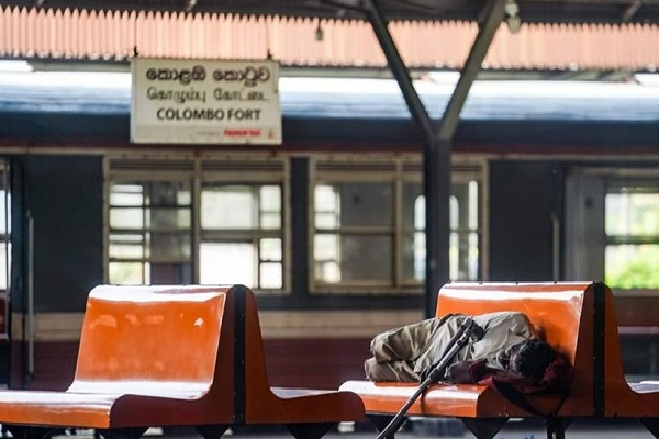 இராணுவத்தின் பாதுகாப்புடன் இயங்கும் சேவைகள்!(Photos) | Services Powered By Military Protection