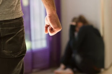 காதலிக்க மறுத்த +2 மாணவி மீது சராமரியாக தாக்குதல் - இளைஞன் வெறிச்செயலால் பரபரப்பு!