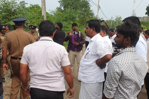 தையிட்டியில் பதற்றம் : வேலன் சுவாமிகள் உட்பட ஐவர் கைது... நீதிபதியின் உத்தரவு | Tamil Protest Illegal Buddhist Temple In Jaffna