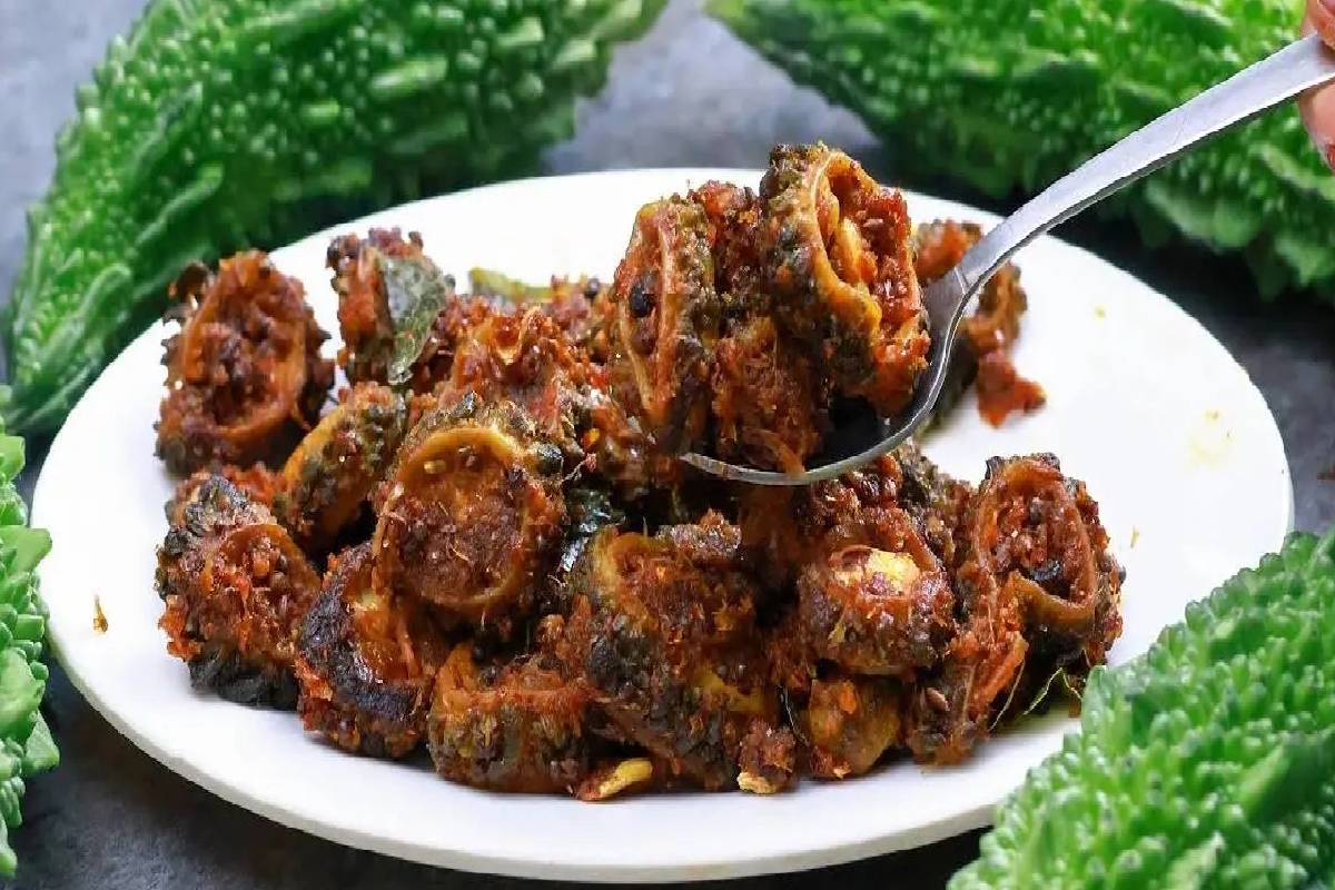 பாகற்காய் சிப்ஸ் - கசப்பே இல்லாமல் எப்படி செய்வது? தயிர் சாதத்திற்கு சூப்பர் | Crispy Bitter Gourd Chips Without Bitterness