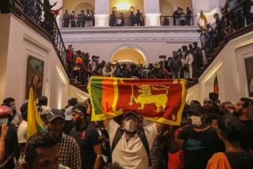 இன்று போராட்டக்காரர்களை சந்திக்கும் கட்சி தலைவர்கள்!