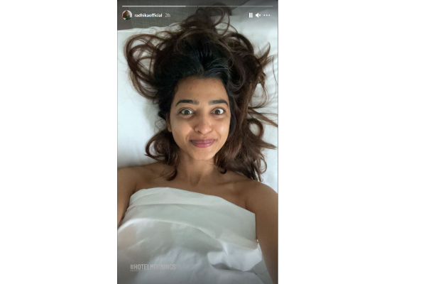 படுக்கையில் எதுவும் இல்லாமல் போஸ்! நடிகர் கார்த்தி பட நடிகை வெளியிட்ட புகைப்படம் | Radhika Apte Post Undressed Photo Viral