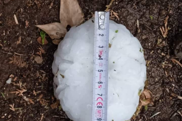குழந்தையின் உயிரை பறித்த ஆலங்கட்டி மழை! பலர் பாதிப்பு | The Hail That Took The Child S Life