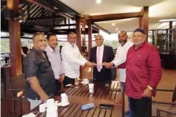 சாய்ந்தமருது பிரதேசத்திற்கான எல்லை நிர்ணய அறிக்கை அடங்கிய மகஜர் கையளிப்பு