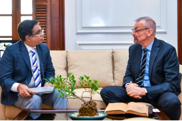 ஜனாதிபதியின் செயலாளருக்கும் பிரான்ஸ் தூதுவருக்கும் இடையிலான சந்திப்பு | Prez Secretary Meets French Ambassador ஜனாதிபதியின் செயலாளருக்கும் பிரான்ஸ் தூதுவருக்கும் இடையிலான சந்திப்பு | Prez Secretary Meets French Ambassador