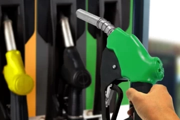 இன்று நள்ளிரவு முதல் எரிபொருள் விலை மாற்றம்