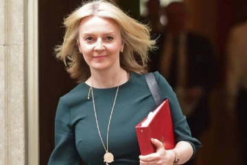 ரஷியாவிற்கு விஜயம் மேற்கொண்ட பிரித்தானிய வெளியுறவுத்துறை மந்திரி!