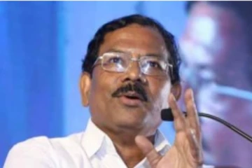 அதிமுக அமைச்சருக்கு எதிர்ப்பு: போராடியவர்களை உதவியாளர்கள் தாக்கியதால் பரபரப்பு