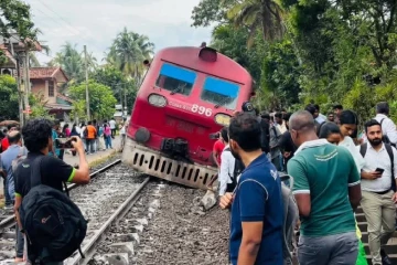 මුහුදුබඩ දුම්රියට වාද්දූව පහු කරන්න දින 2ක් ගතවන ලකුණු