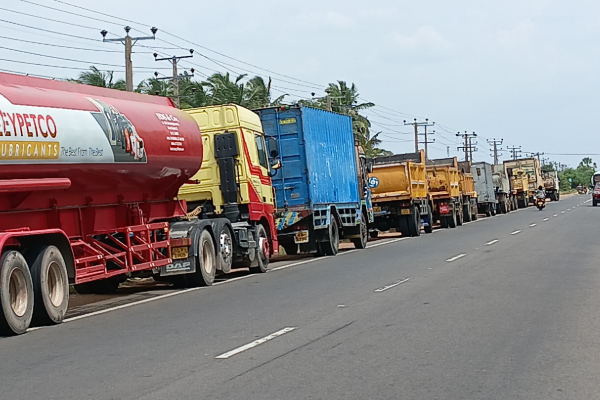 கிளிநொச்சி நகர பகுதிகளில் கனரக வாகனம் செலுத்துவோருக்கு முக்கிய அறிவிப்பு | Heavy Vehicles Kilinochchi Urban Areas School Time