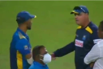 நூலிழையில் தேற்ற இலங்கைக்கு வெந்த புண்ணில் வேலை பாய்ச்சிய ஐசிசி!  சோகத்தில் ரசிகர்கள்