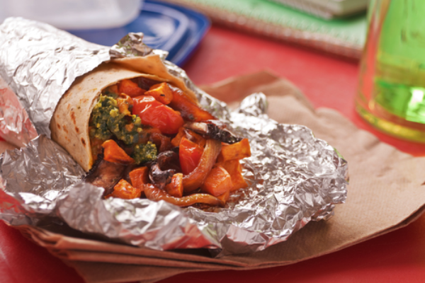 அலுமினியத் தாளில் சுற்றப்பட்ட சூடான உணவு பாதுகாப்பானதா? | Is Hot Food Wrapped In Aluminum Foil Safe