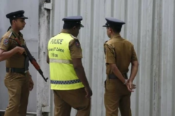 நீதவானின் உத்தியோகபூர்வ இல்லத்தில் ஒழுங்கற்ற முறையில் செயற்பட்ட பொலிஸ் அதிகாரி கைது