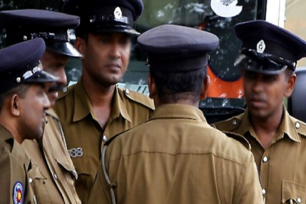 யாழில் திருட்டு சம்பவம் தொடர்பில் இருவர் கைது | Persons Arrested In Connection Theft Incident Yali