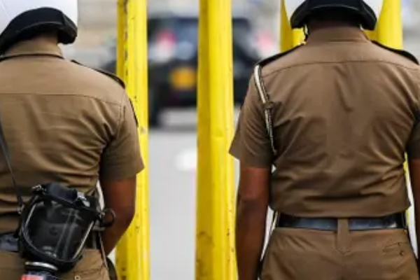 பொலிஸ் வாகனத்துக்கு வழங்கும் எரிபொருளில் மோசடி - சாரதி கைது | Unnecessary Hartal Attempts To Disrupt Normalcy