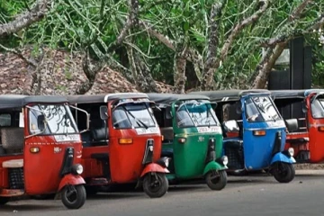முச்சக்கரவண்டிகளைத் திருடி பெண்களுடன் உல்லாசம்; சிக்கிய நபர்