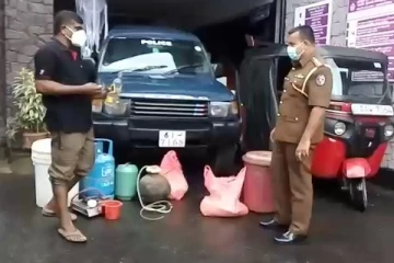 சட்டவிரோத மதுபான உற்பத்தி நிலையம் முற்றுகை : இருவர் கைது