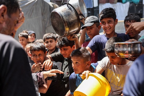Israel Implements Daily "Tactical Pauses" in Gaza for Aid Delivery
