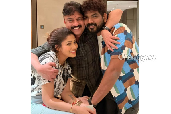 நயன்தாராவுக்கு அண்ணன் உள்ளாரா.. இப்போது என்ன செய்கிறார் தெரியுமா? | Nayanthara Brother Details Goes Viral