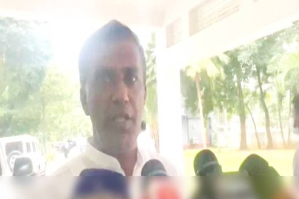 யாழில் இரு வாரங்களில் 80 ஏக்கர் காணிவிடுவிப்பு! இடம்பெற்ற முக்கிய பேச்சு வார்த்தை | 80 Acres Of Land Cleared In Two Weeks In Jaffna