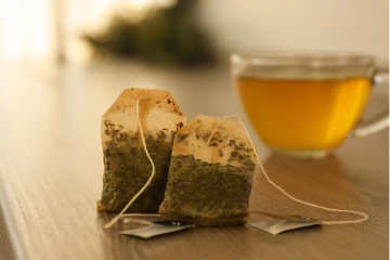 இனி டீ பேக்கை தூக்கி வீசாதீங்க! இந்த அற்புத நன்மைகளை அள்ளித்தருமாம்