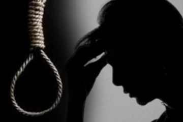 அவலமிக்க முடிவு ; 3 குழந்தைகளை கொன்றுவிட்டு பெற்றோர் உயிர் மாய்ப்பு