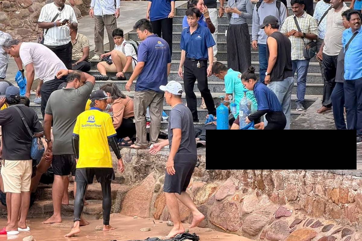 வியட்நாம் சுற்றுலா படகு விபத்தில் உயிரிழந்த 8 தமிழர்கள்..! | Vietnam Tourist Boat Accident 8 Tamils Killed வியட்நாம் சுற்றுலா படகு விபத்தில் உயிரிழந்த 8 தமிழர்கள்..! | Vietnam Tourist Boat Accident 8 Tamils Killed
