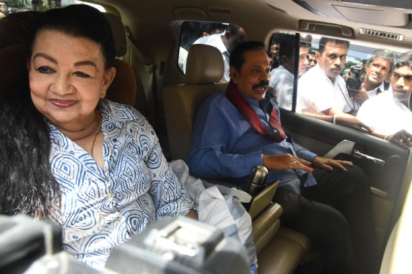 கொழும்பிலிருந்து வெளியேற்றம் : மகிந்தவின் மனைவி கூறியதென்ன? | Shiranthis Statement To The Media