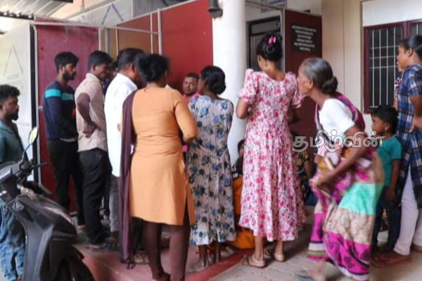 தொடருந்துடன் மோதி இளம் குடும்பஸ்தர் பலி | Young Family Man Dies After Being Hit By Train