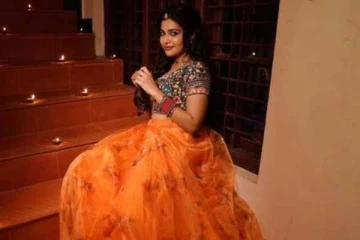 புடவை அணியாமல் நடிகை தர்ஷா குப்தா வெளியிட்ட போட்டோ