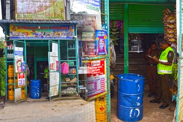 நுவரெலியாவில் வர்த்தக நிலையம் உடைத்து கொள்ளை