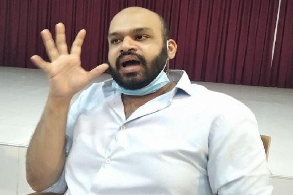 தற்போதைய சிறிலங்கா அரசாங்கத்தை மக்கள் வீதியிலே அடித்து விரட்டாமல் வைத்திருப்பதே மிகப்பெரிய அர்ப்பணிப்பு! - ஐபிசி தமிழ்