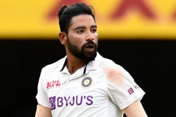 ‘ரொம்ப கஷ்டமா இருக்கு’ - அணியில் இடம் கிடைக்காததால் கண் கலங்கிய சிராஜ்