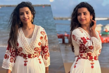 இலங்கையில் நடிகை சிவாங்கி.. அழகிய புகைப்படங்கள்