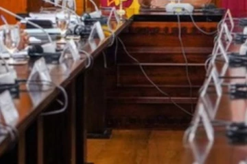 කතානායක හා විදෙස් තානාපතිවරුන් අතර හදිසියේම විශේෂ හමුවක්