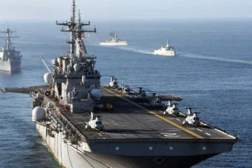 இந்திய எல்லைக்குள் அனுமதியின்றி நுழைந்த அமெரிக்க கப்பலால் சர்ச்சை