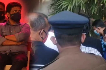 අනුර කුමාරට බිත්තර ප්‍රහාරයක් - (VIDEO)