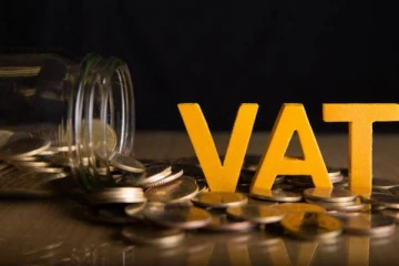 நீதிபதிகளின் சம்பளத்தில் வரி அறவிடுதலுக்கான இடைக்காலத் தடை நீடிப்பு