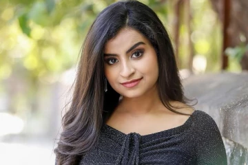 நம்ம குக் வித் கோமாளி சிவாங்கியா இது! அவருடைய லேட்டஸ்ட் புகைப்படத்தை பாருங்க