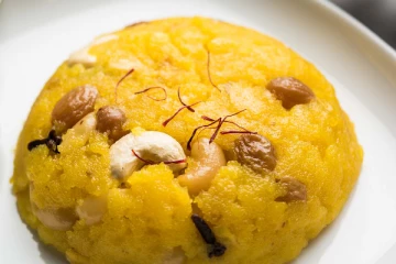 தித்திப்பான அன்னாசிப்பழ அல்வா செய்து பார்க்கலாம் வாங்க